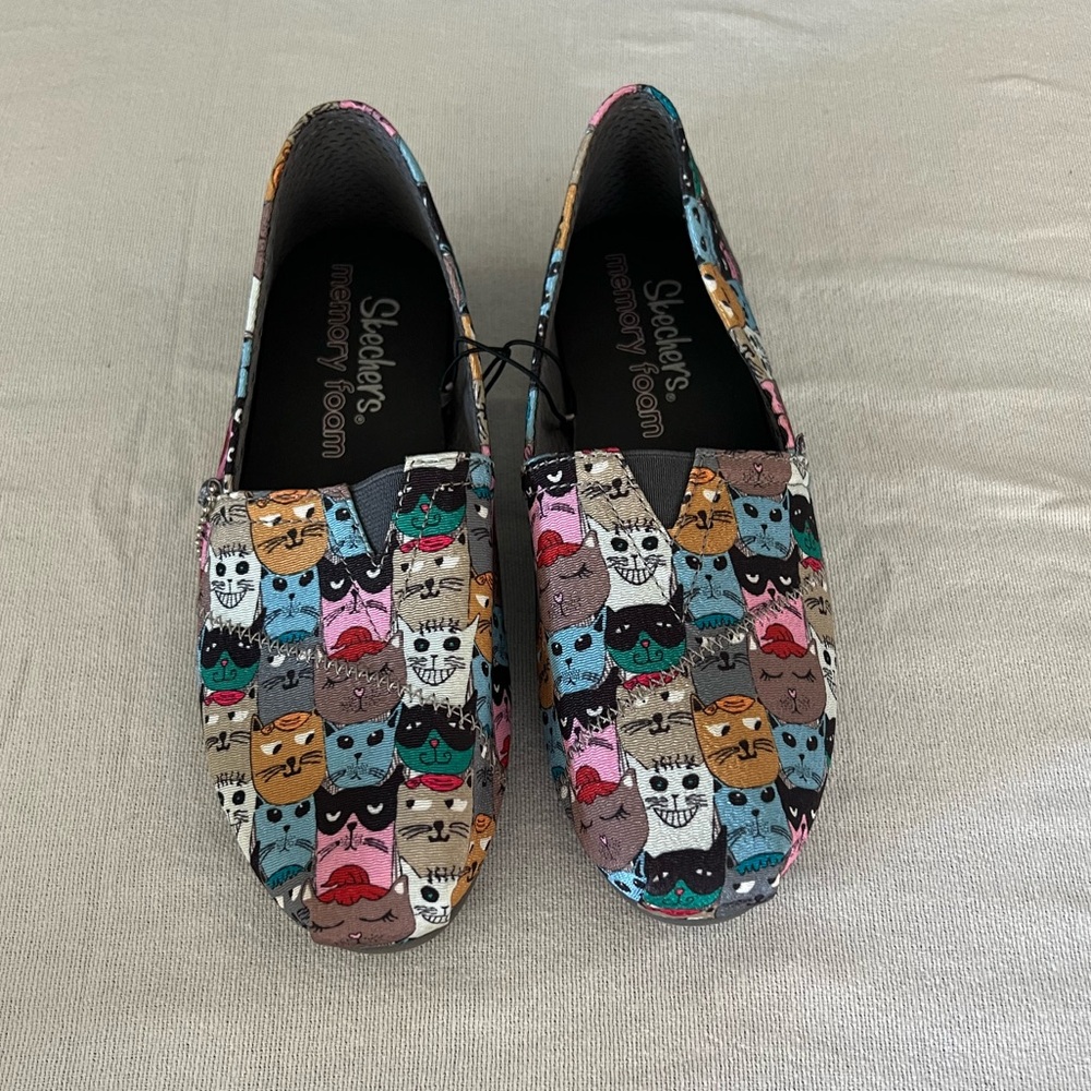 Cat patterned slip ons